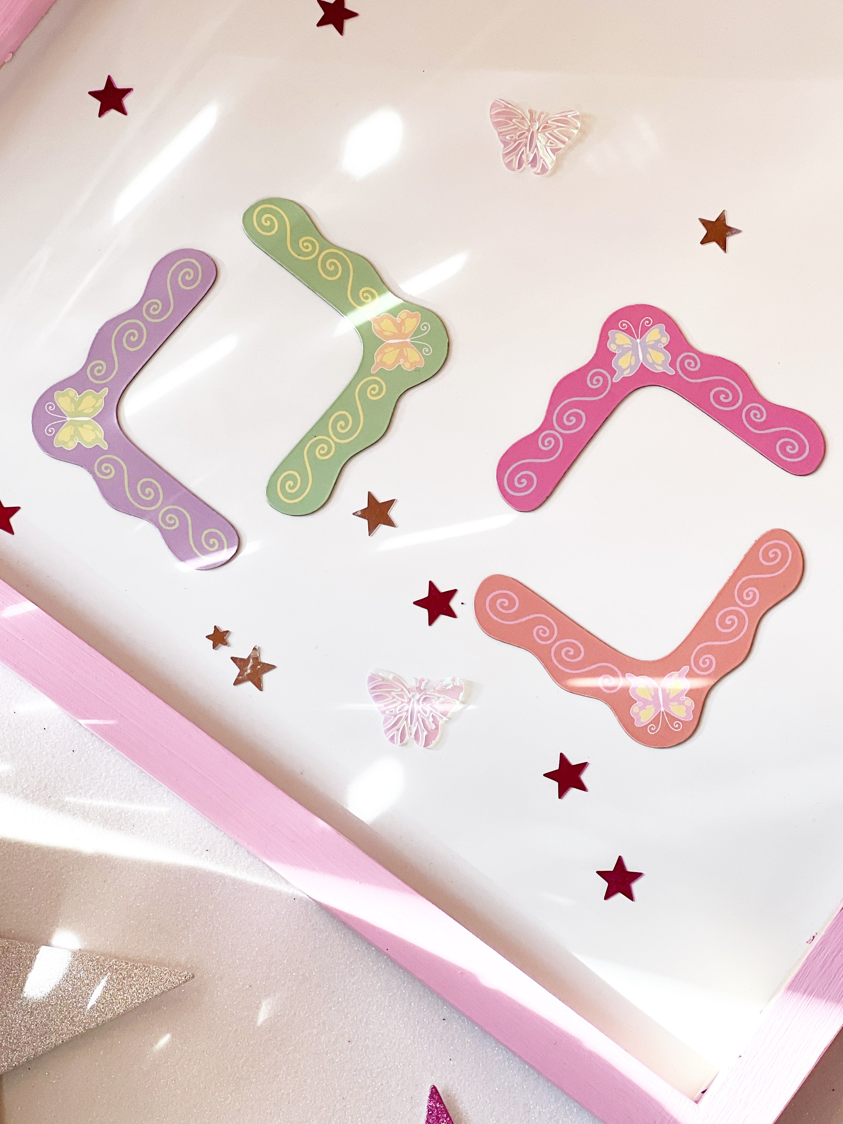 corner frame butterfly magnet set