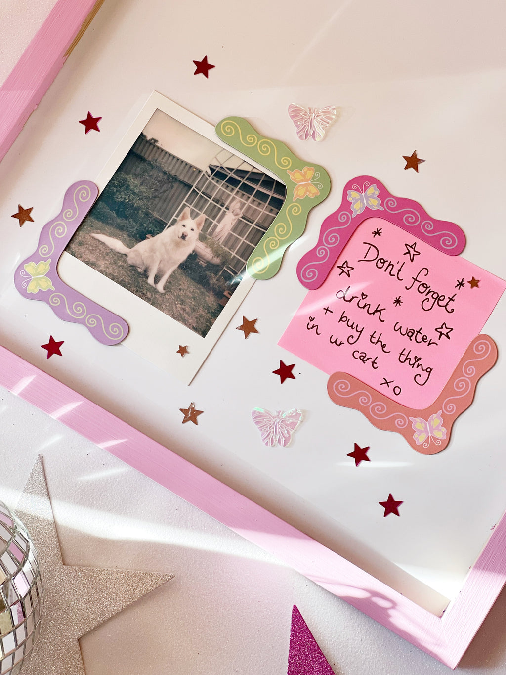 corner frame butterfly magnet set